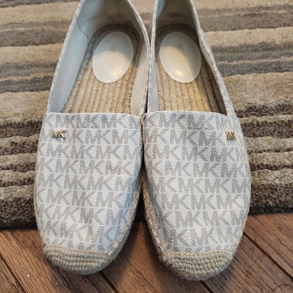 Michael Kors Kendrick Slip On Espadrille Flat Shoes MK Logo Luggage Size 9 - Picture 11 of 12